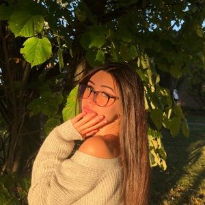 Meet your Posher, Elle